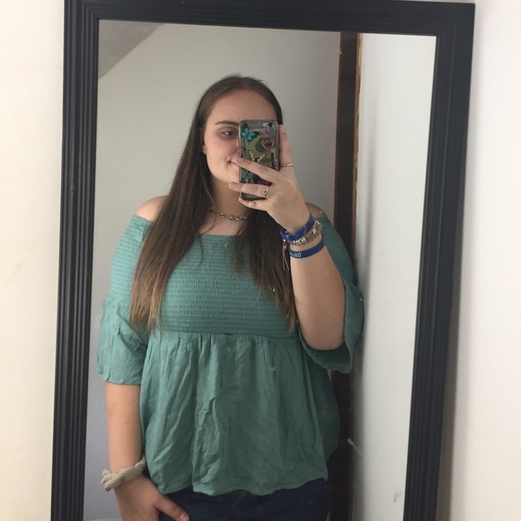 Green Arizona flowey blouse Off the shoulder - Picture 1 of 4